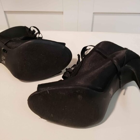 Open Toe Lace Up Short Boot Heels Booties - Used Good Condition - size 8 - Picture 7 of 8